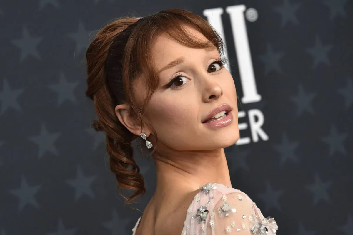 Ariana Grande Holds Back Tears During Final ‘Eternal Sunshine’ Show: ‘An Extraordinary Experience’