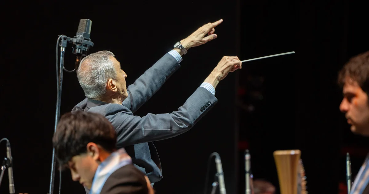La noche que Nelson Castro tomó la batuta en el teatro Coliseo