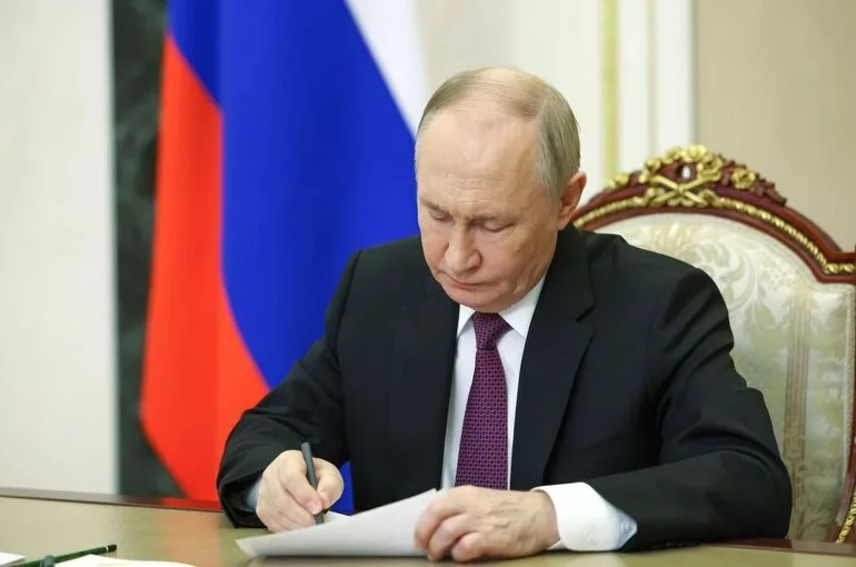 Путин увеличил численность центрального аппарата Федеральной службы охраны