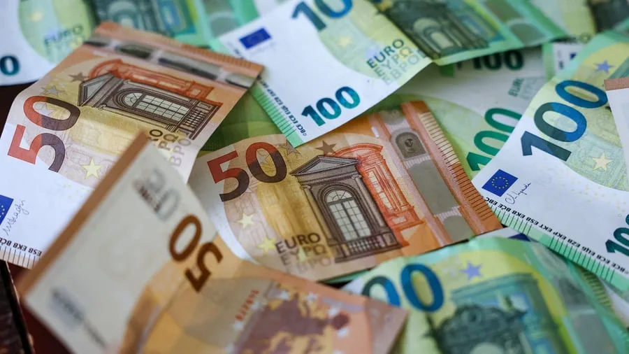 Finanzen: Deutsches Staatsdefizit steigt im ersten Halbjahr deutlich