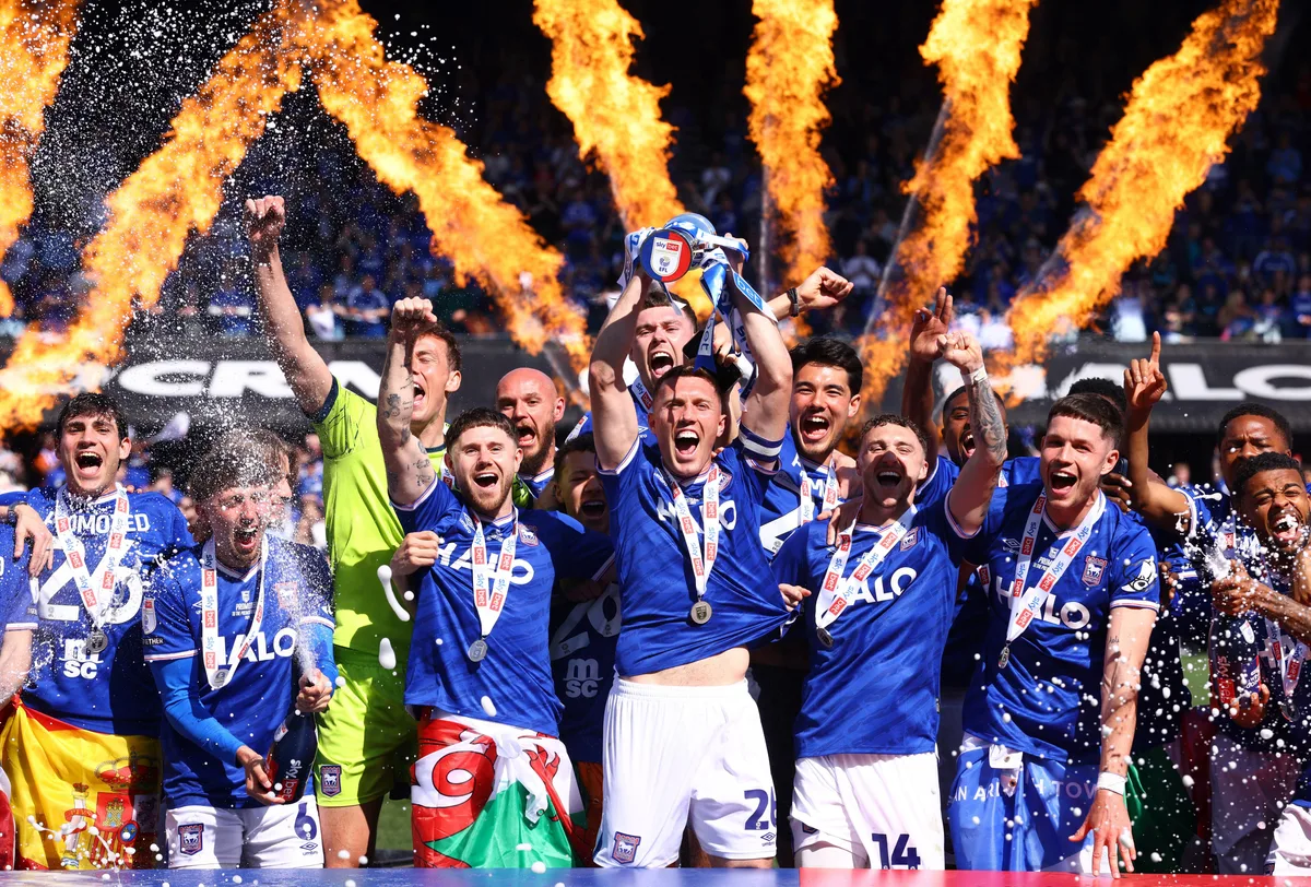 El Ipswich se pone a la altura del Chelsea