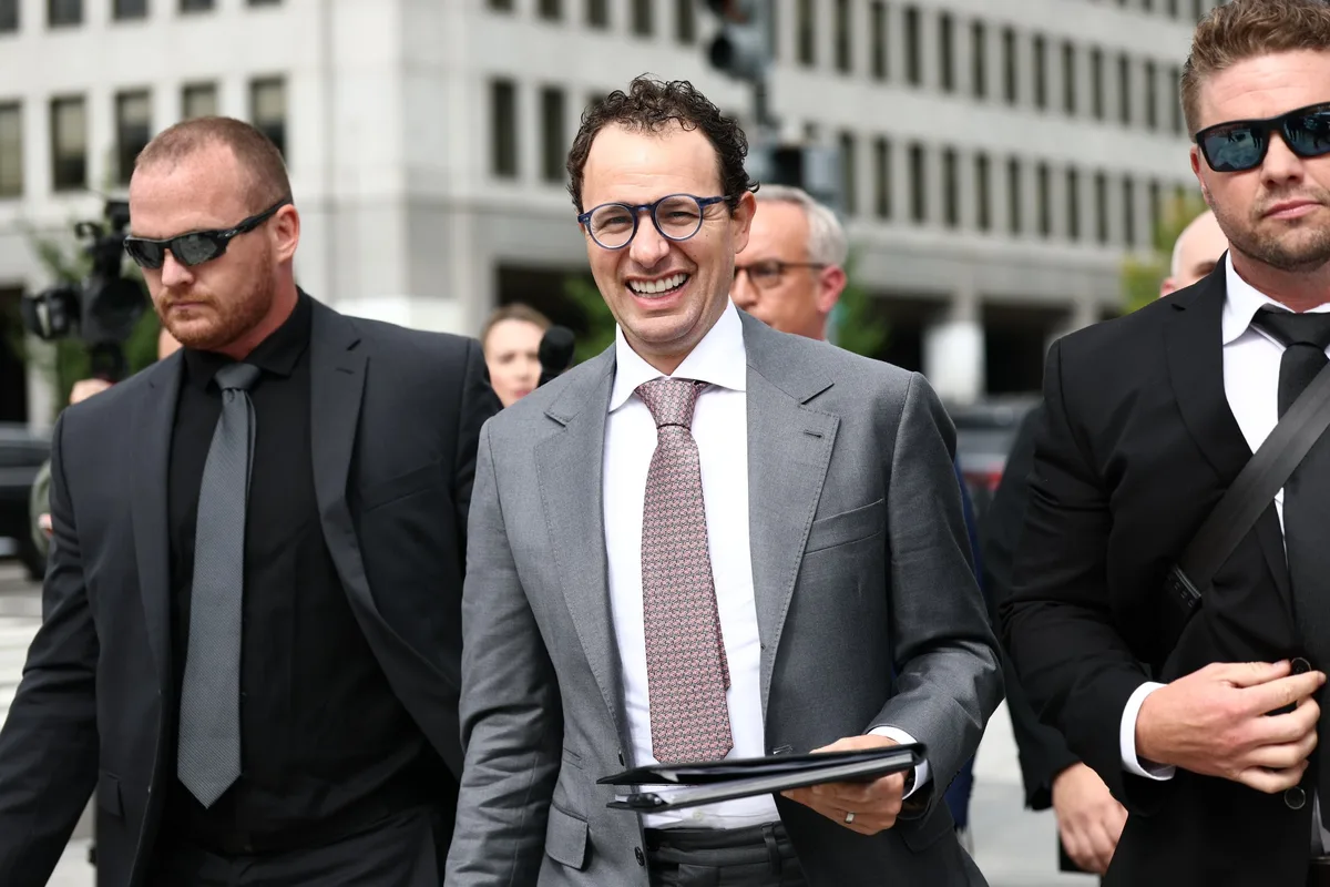 An early Anthropic backer predicts a post-IPO valuation of up to $2.4 trillion, topping SpaceX
