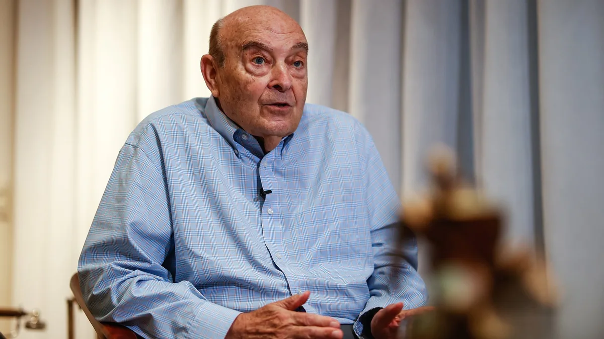 Cavallo criticó la falta de “ortodoxia monetaria” del Gobierno y volvió a pedir la eliminación total del cepo al dólar