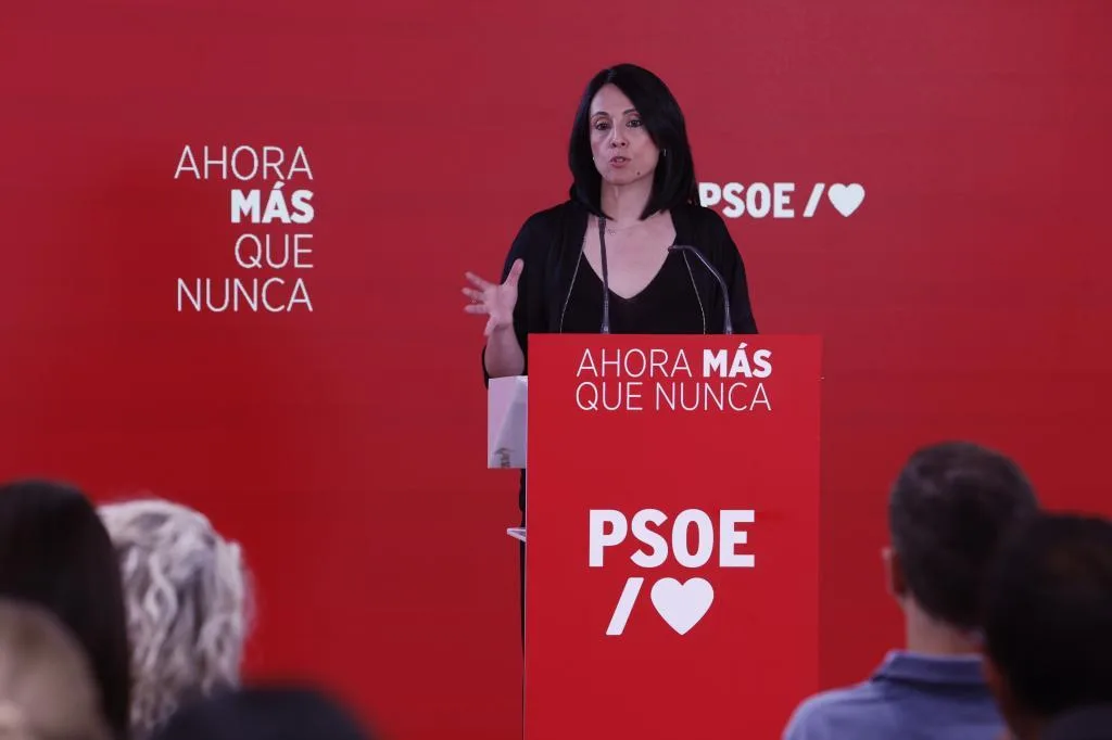 El PSOE designa a Rebeca Torró portavoz tras la dimisión de Montse Mínguez por la polémica de los "30 pisos" y Page se ausenta de un Comité Federal "sin posibilidad de intervención"