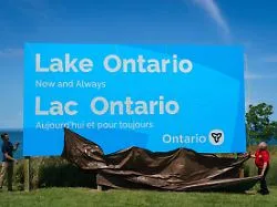 "Für immer Ontariosee" : Kanada kontert Trumps Umbenennungspläne mit Schild