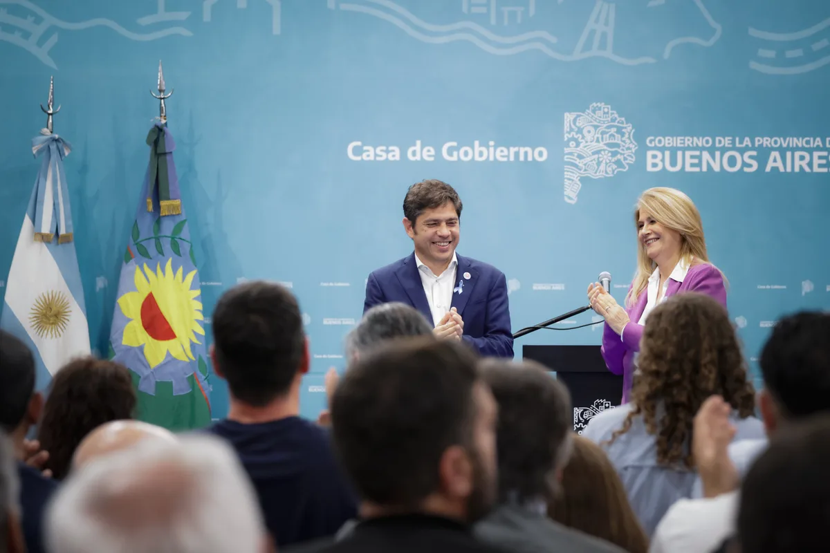 Kicillof busca reforzar su perfil federal con un acto en Chaco y actividades en Uruguay