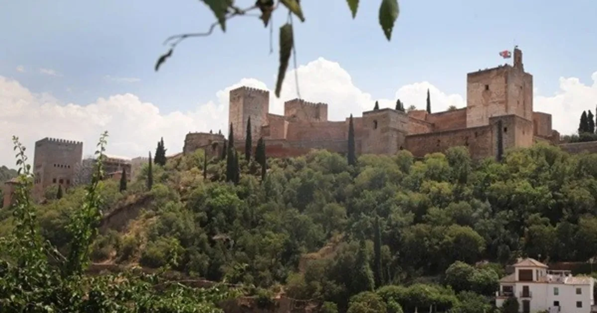 Desalojan la Alhambra por un nuevo terremoto en Granada, el segundo en tres días
