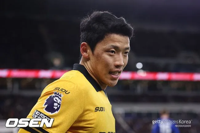 "팰리스, 황희찬 관심 접었다" 韓 황소, 불러주는 곳이 없다..."2년 동안 56경기 5골, 많은 팀들이 영입 망설일 것"