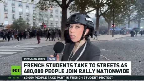 French police hit student protesters with ‘violent charge’ – RT reports (VIDEO)
