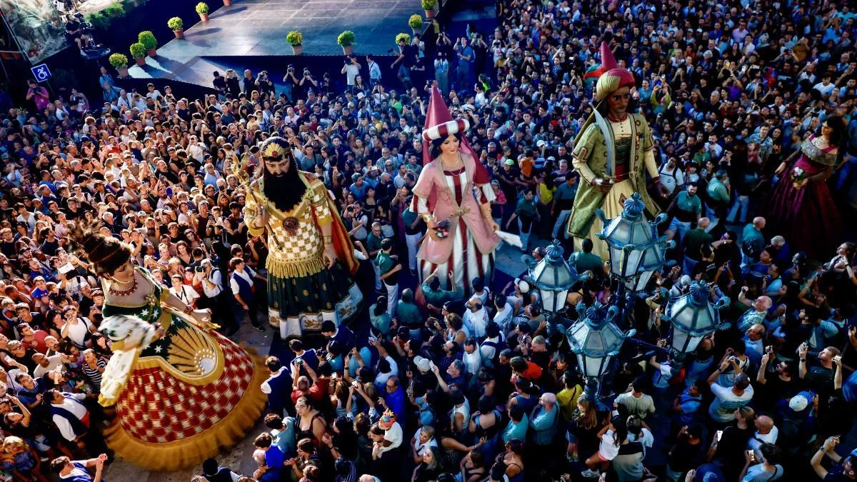 Barcelona arranca las fiestas de la Mercè reivindicándose a sí misma
