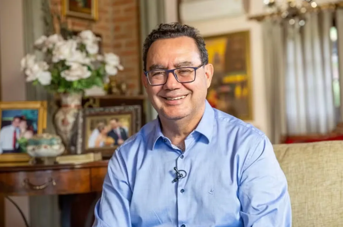 Crusoé: Influenciadores se derramam por Augusto Cury