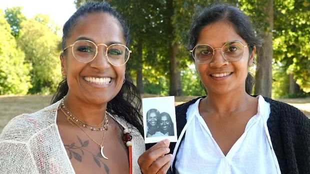 Childhood friends discover they're sisters after DNA test | The Moment