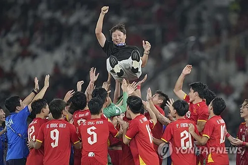 '김상식 매직' 베트남 축구대표팀. 태국 제치고 현대컵 첫 2연패