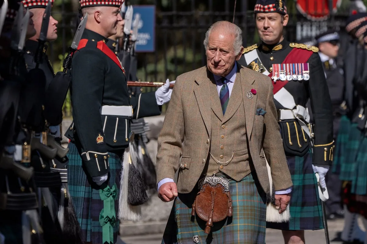 Royal family's summer get-together at Balmoral 'turns into Harry summit'