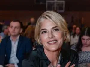 Selma Blair arrestada tras protagonizar incidente en un vuelo