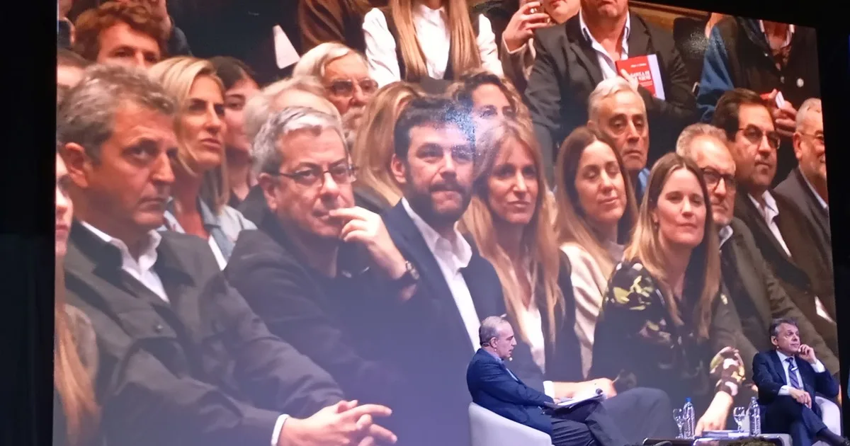 Sergio Massa reapareció en un acto en Santa Fe tras la polémica por el vuelo privado a las Bahamas