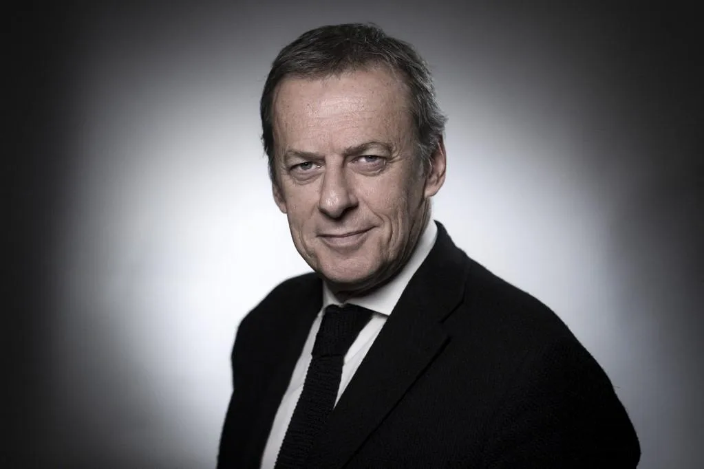 Olivier Nora, ancien directeur des éditions Grasset, crée officiellement sa maison