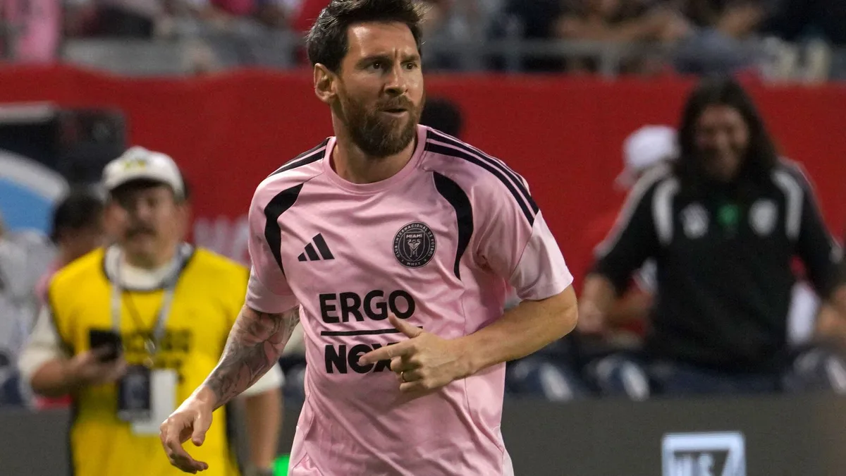 ¿Qué está pasando con el Eldense? Leo Messi, una deuda millonaria y el miedo de una huida a Colombia