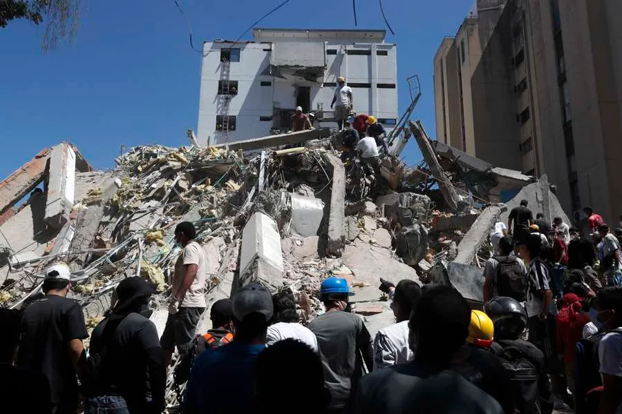 Colombia decretan estado de emergencia económica, social y ecológica por terremoto