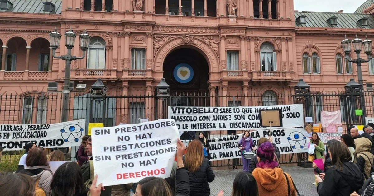 Tensiones en la Casa Rosada: el Presupuesto reabrió la interna por los fondos para Discapacidad
