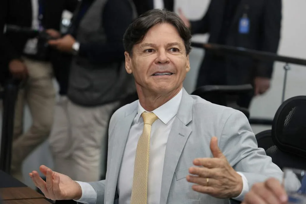 Paulo Duarte passa por cateterismo e segue internado no Hospital da Cassems