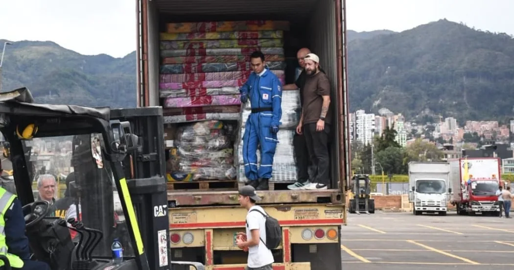 Camión con ayudas humanitarias para las víctimas del terremoto fue multado por exceso de peso: piden flexibilidad en las normas ante la emergencia