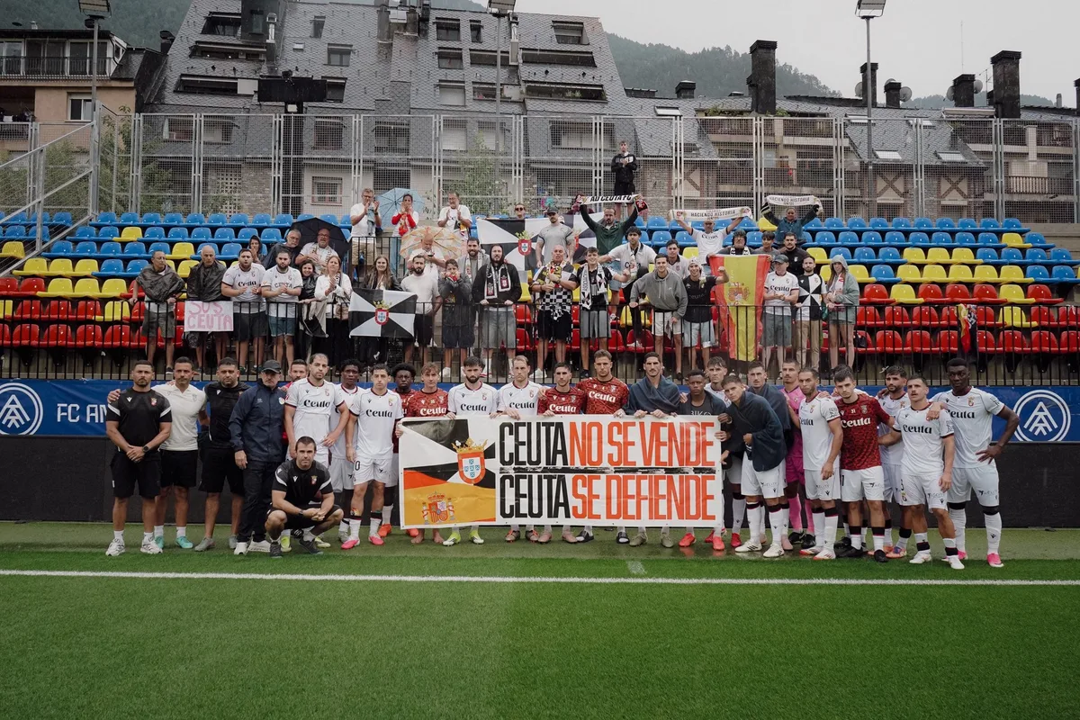 LaLiga permite la camiseta “Ceuta no se vende, Ceuta se defiende”