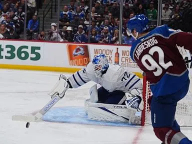 Nylander ties a career high with 5 points, Maple Leafs beat Avs, 6-3