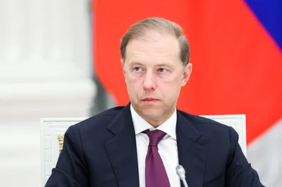 Мантуров: по льготным программам купили более 15 тыс. электрокаров и гибридов