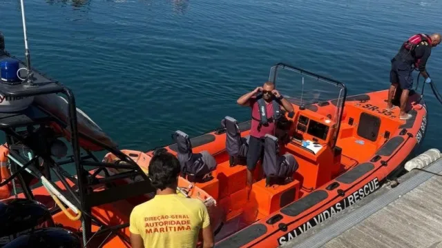 Corpo de mulher encontrado a flutuar ao largo da praia do Norte na Nazaré