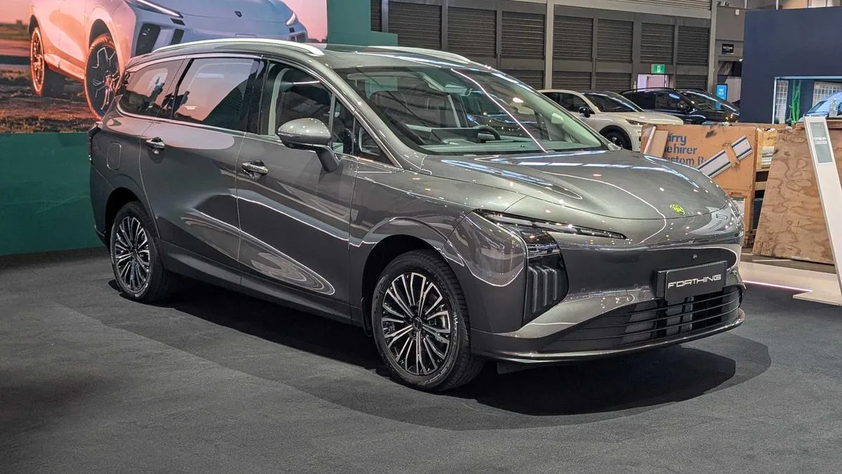 Chinese budget brand previews PHEV people mover ahead of Australian launch