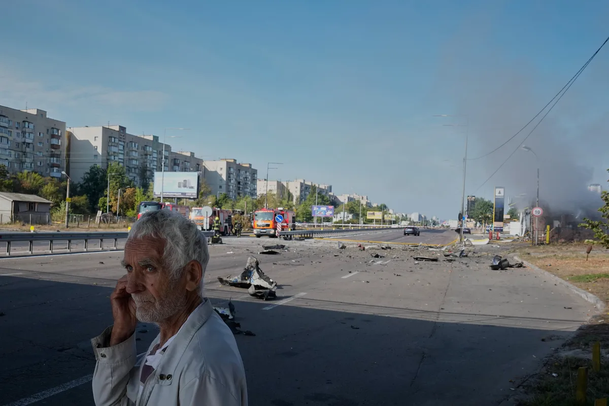 Russian strikes kill three in Ukraine as Putin warns Europe against sending troops