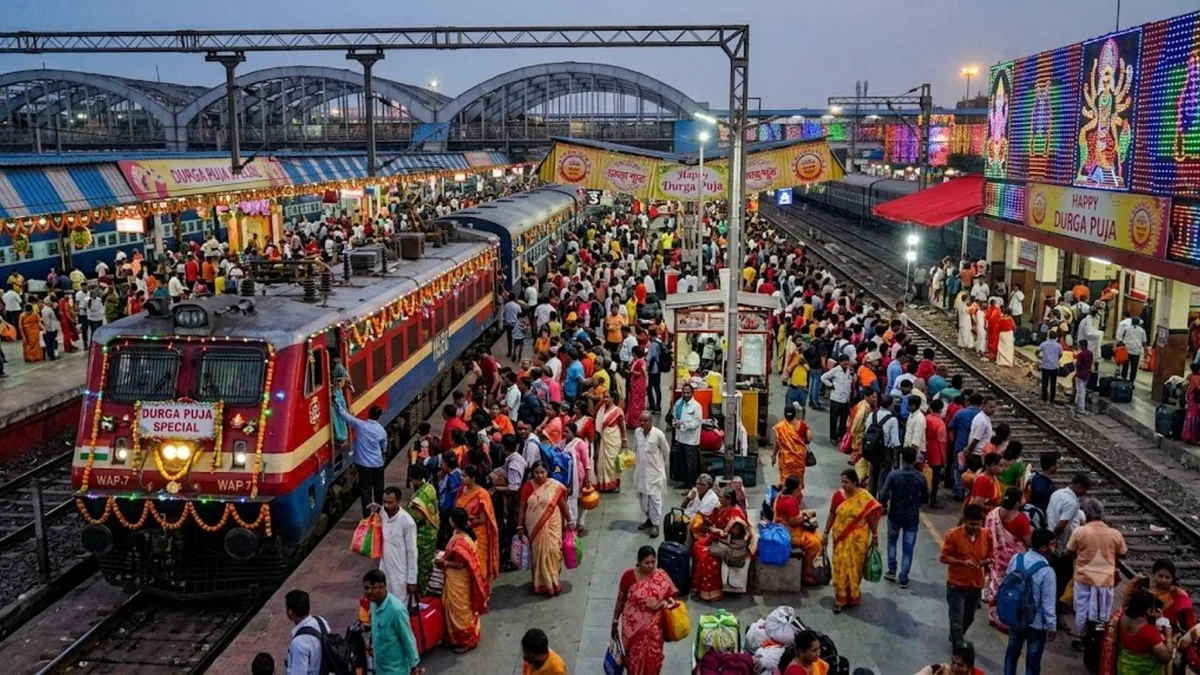Durga Puja 2026: Bengal-bound train sees waiting list over 290, Railways plans special trains