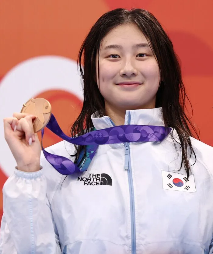 '아쉽다, 마지막 터치 패드만 잘 찍었어도' 수영 막내 고교생 김승원, 배영 100m 동메달 뒷얘기 공개.."터치 패드 타이밍이 잘 안 맞았어요"