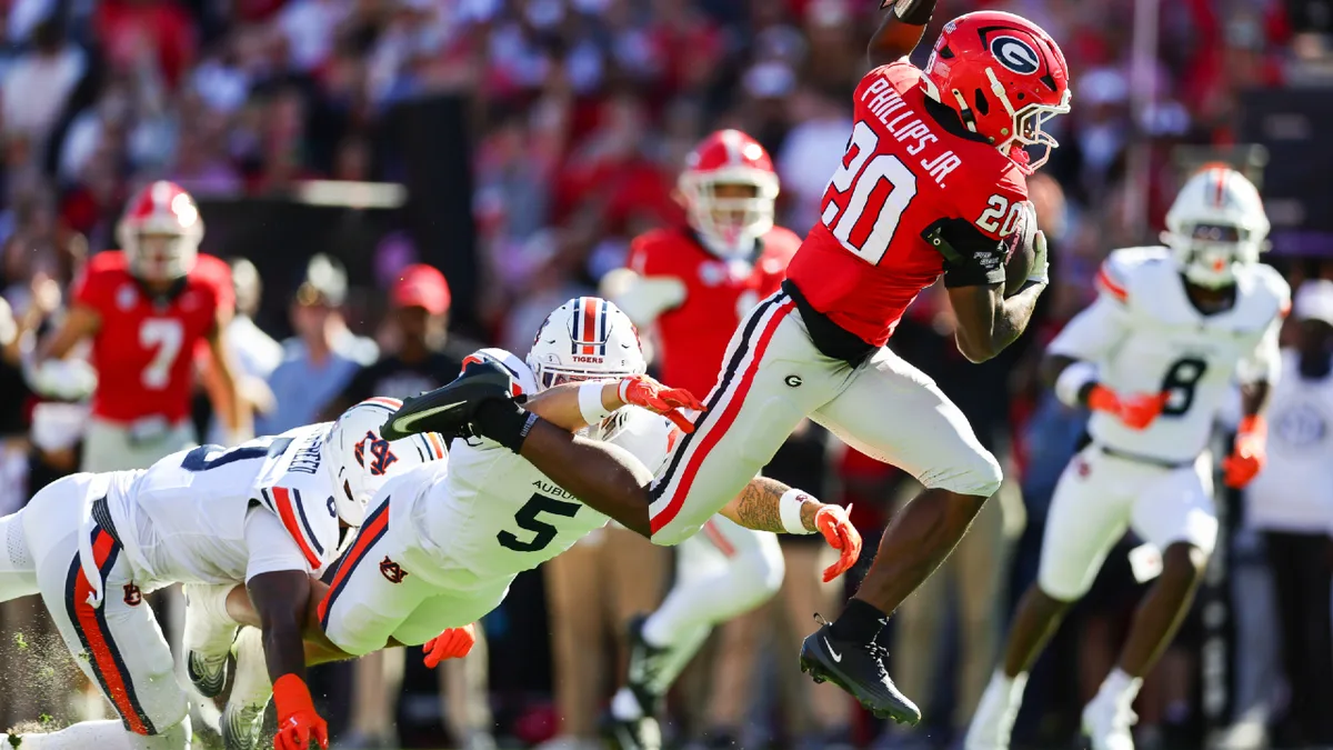 Auburn beats No. 1 Georgia on Alex McPherson’s last-second 34-yard field goal