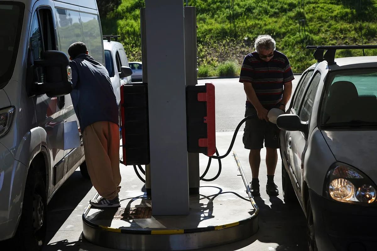 Governo reforça alívio fiscal no ISP para travar escalada dos combustíveis