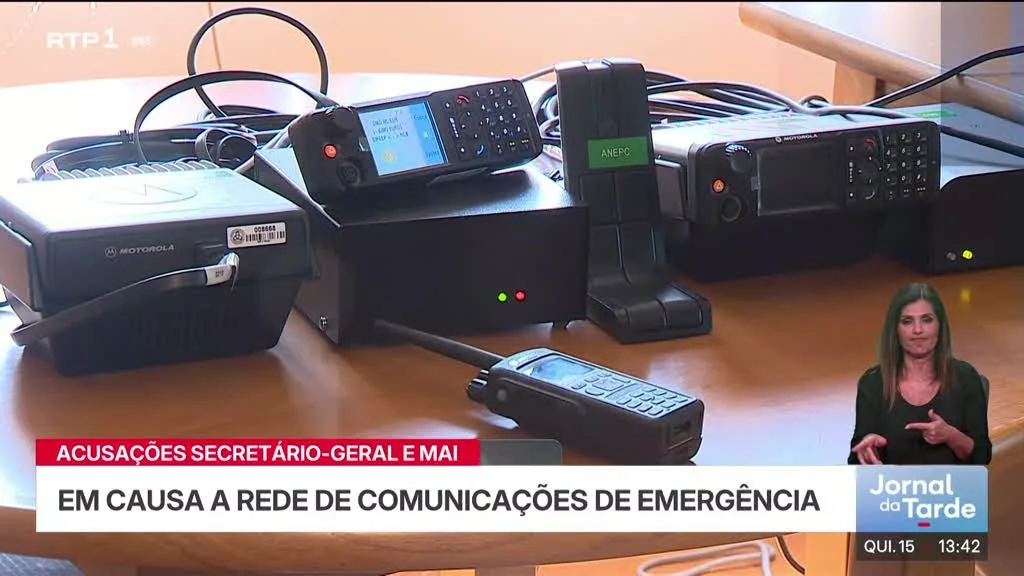 Montenegro promete solução para o SIRESP