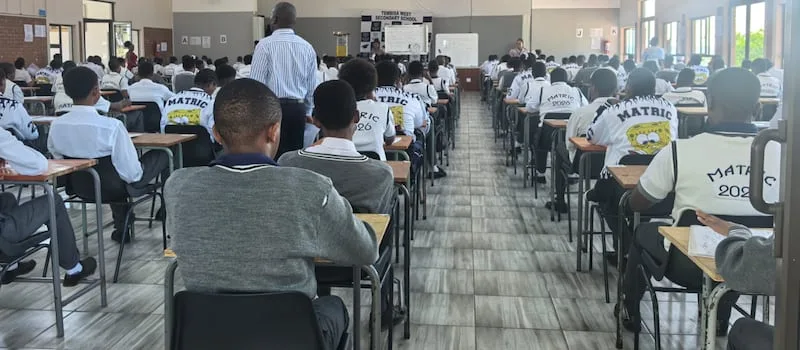 Gwarube urges more pupils to choose maths and science