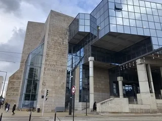 Le conducteur en état d’ivresse menace un maire et des gendarmes lors d’une permission de sortie : il est condamné