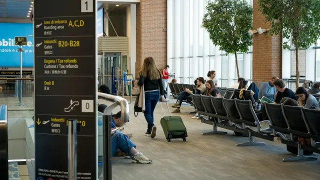 Itália prolonga controlos a viajantes de Espanha. Madrid retalia