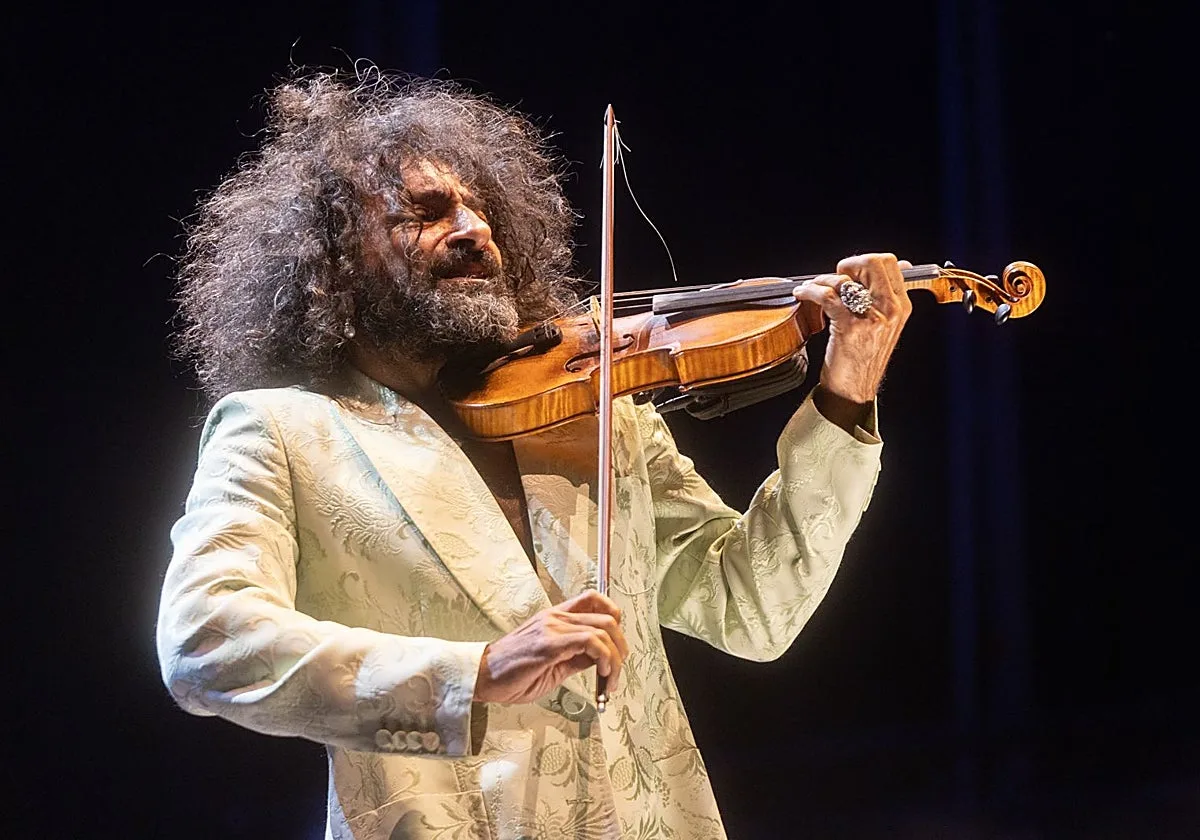 Ara Malikian encandila a Sevilla con su virtuosismo y su buen humor