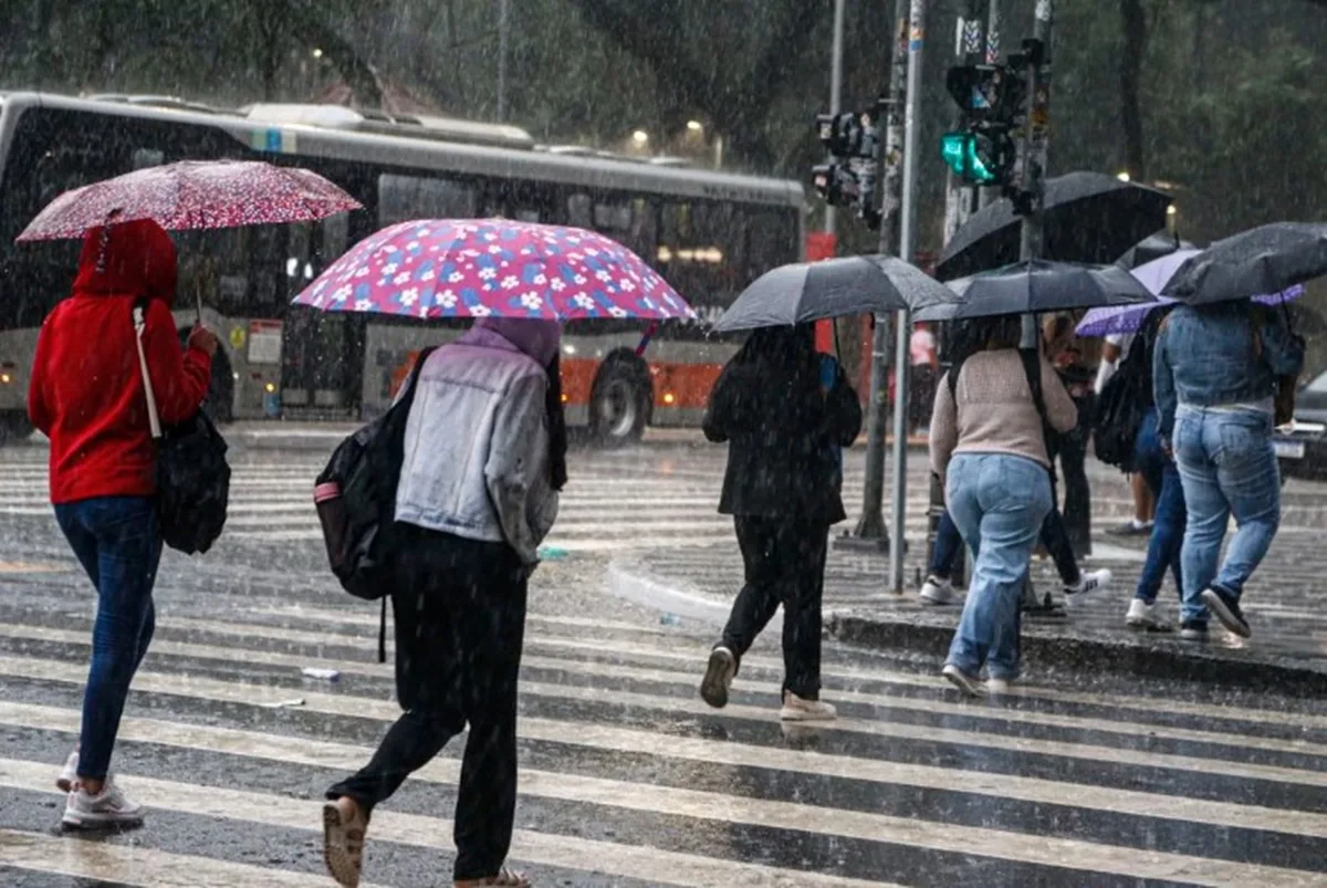 Clima: ciclone extratropical provoca ventos intensos no centro-sul do país