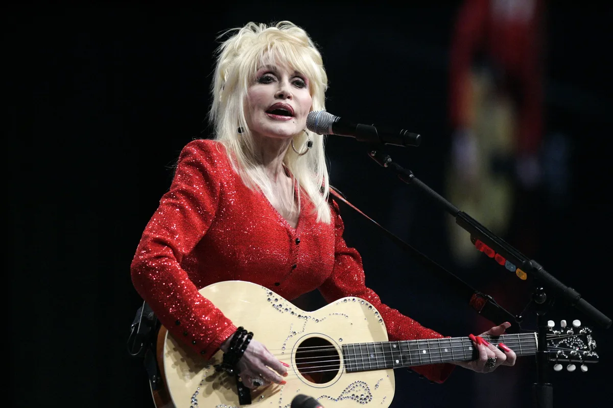 El rincón de Tennessee donde creció Dolly Parton: vivía en una cabaña sin agua ni electricidad