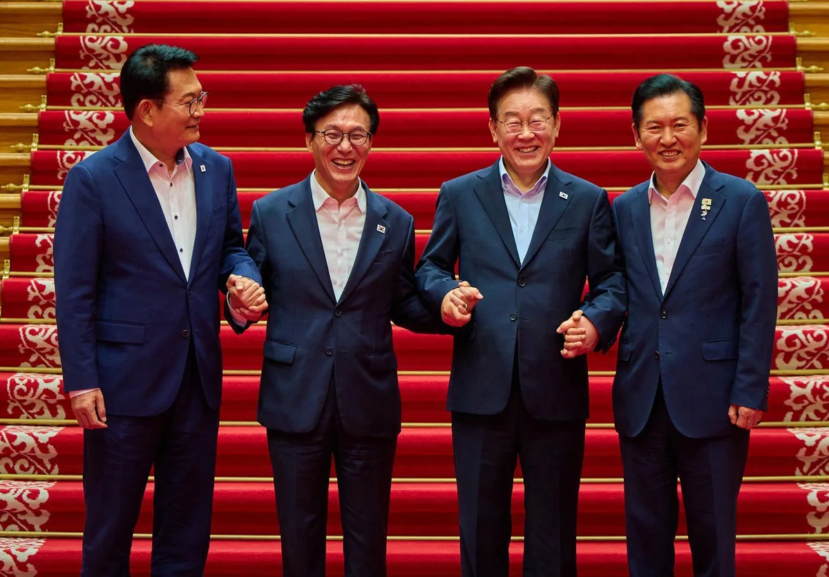 이 대통령, 25일 민주당 지도부 만찬·28일 與 의원 오찬…당청 소통 강화
