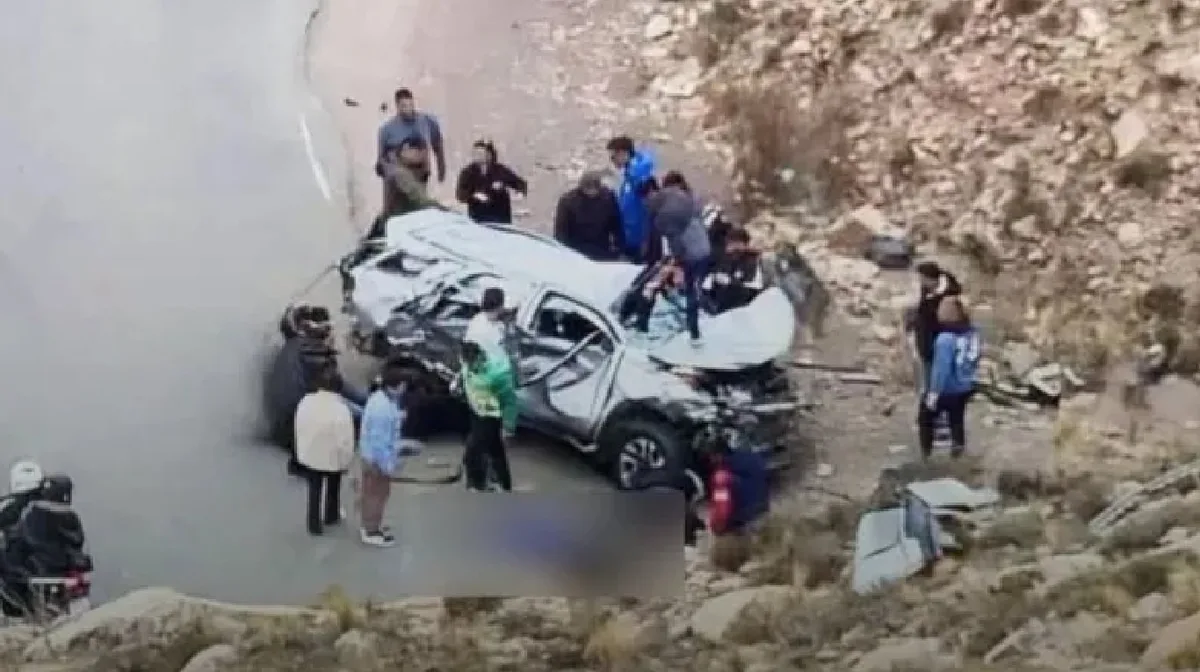 Murió la joven que viajaba con su familia en la camioneta que cayó por un barranco de 80 metros en Jujuy