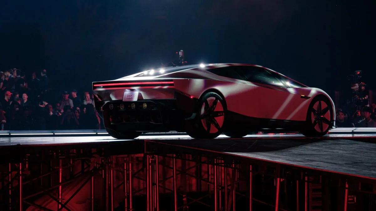 Elon Musk apresenta Tesla voador que pode chegar aos 370 km por hora
