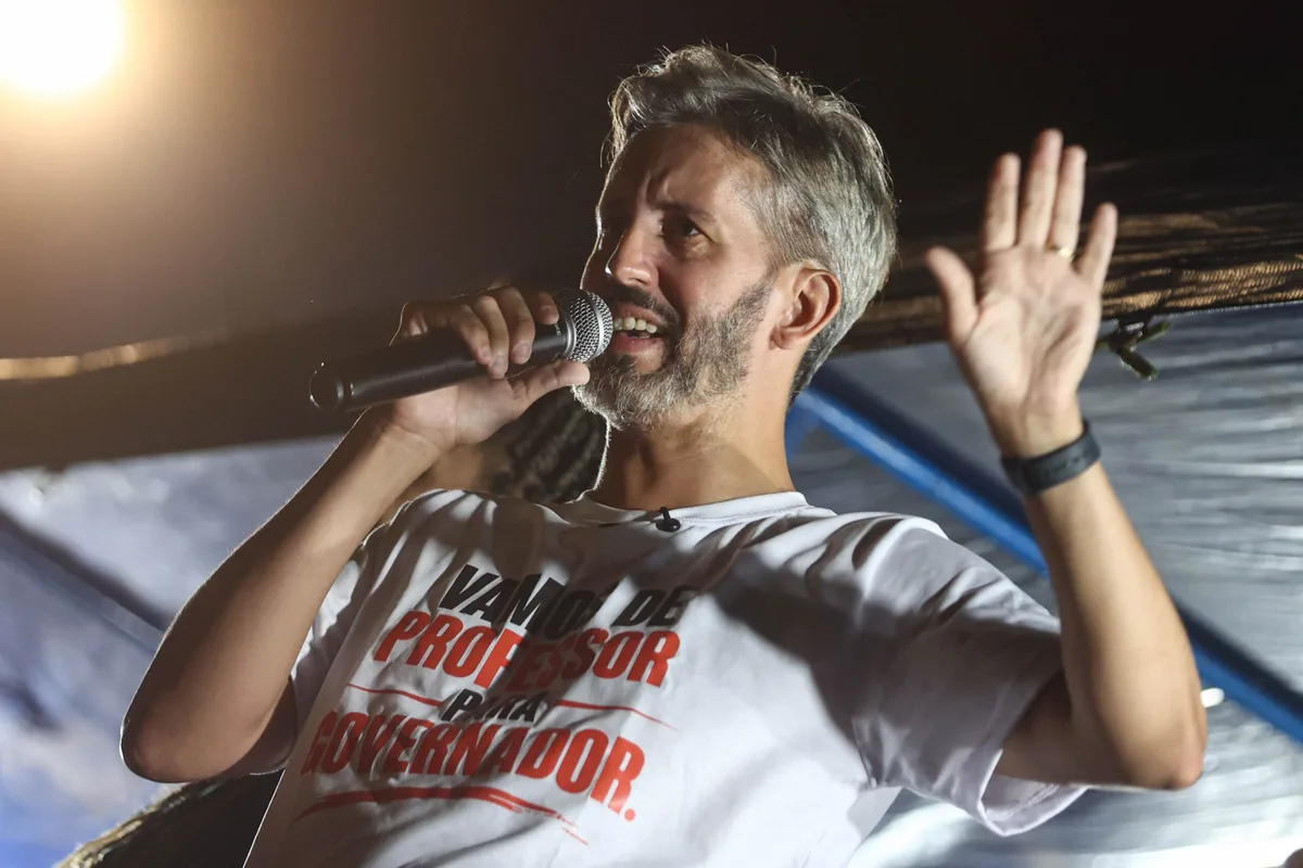 Leandro Grass comemora fim da escala 6x1: "Brasil deu um passo a frente"