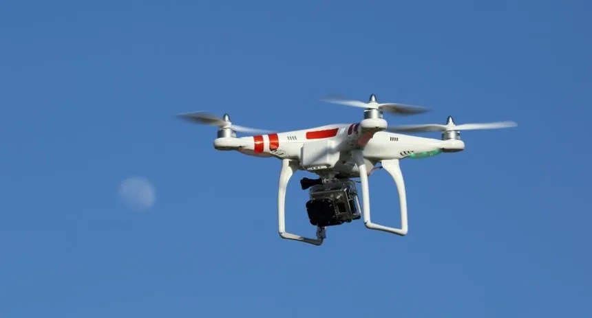 Gobierno levantó la medida que prohibía volar drones en el país, esto debes saber