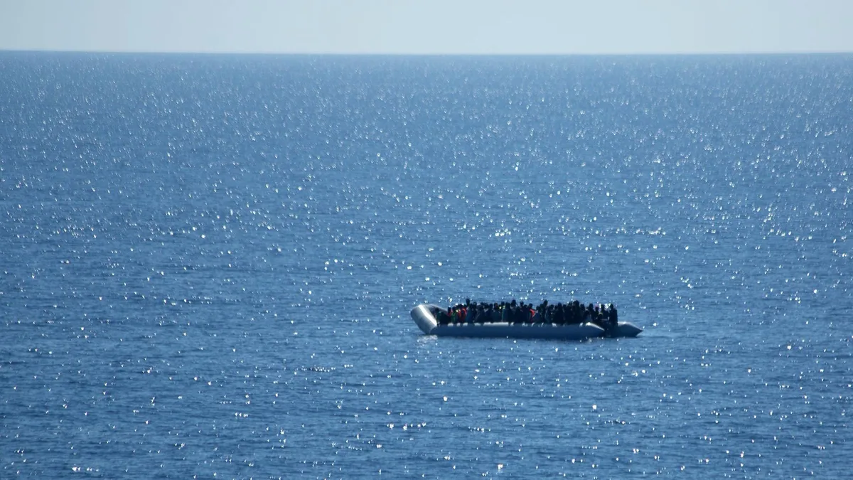 Mittelmeer - Griechische Küstenwache rettet 85 Migranten