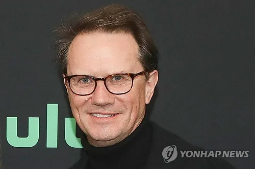 넷플릭스, 콘텐츠총괄 전격 교체…성장세 둔화 대응